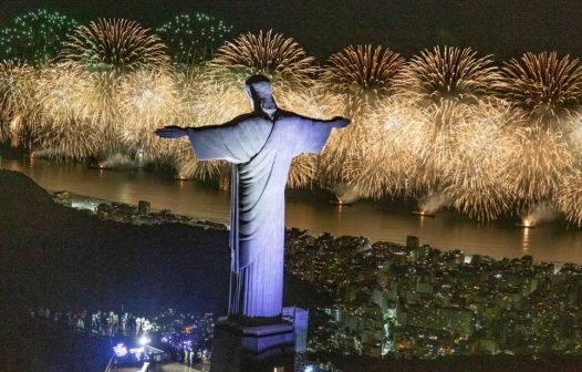 A Maior Virada do Mundo: Caetano, Bethânia, Anitta e Ivete no Rio