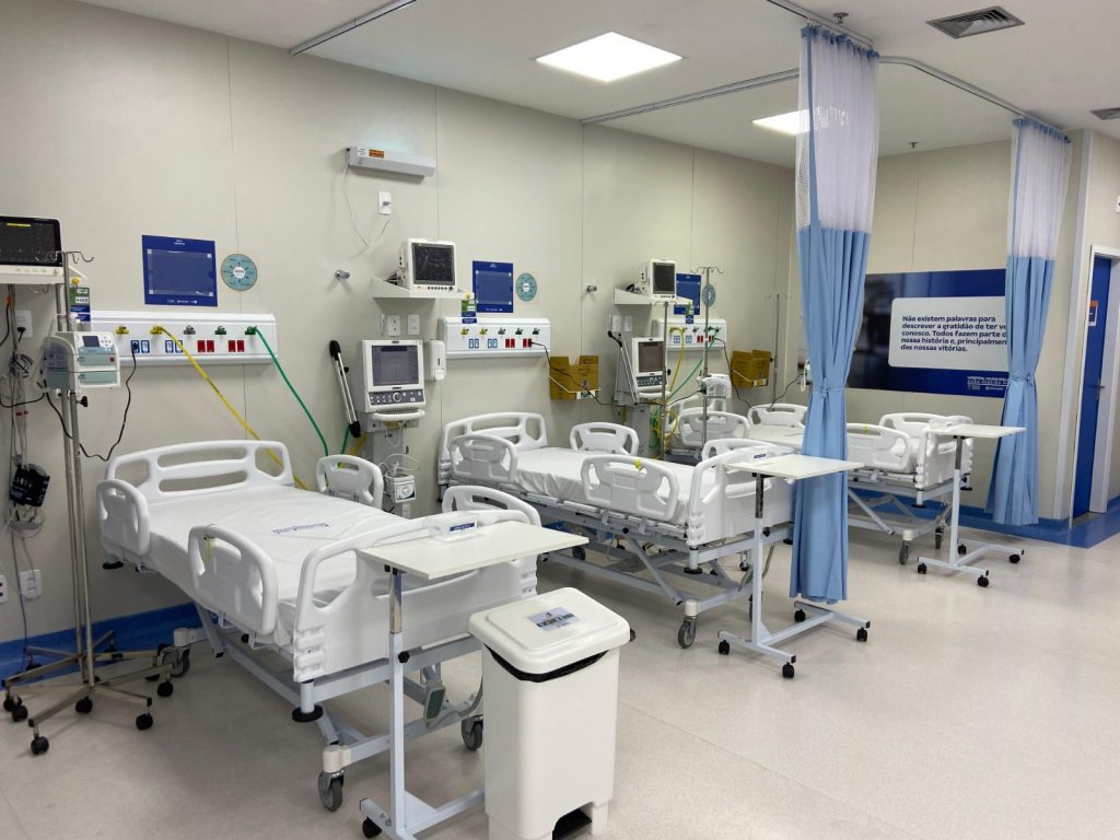 Novos leitos de CTI são inaugurados no Hospital Adão Pereira Nunes