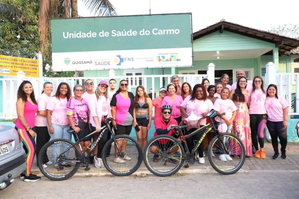 Pedalada Rosa movimenta as ruas do Carmo em ação do Outubro Rosa