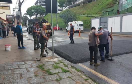 Prefeitura de Teresópolis implanta faixa elevada para garantir segurança de pedestres