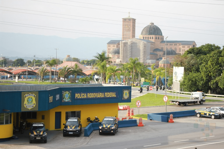 Via Dutra: PRF reforça efetivo para Festa da Padroeira