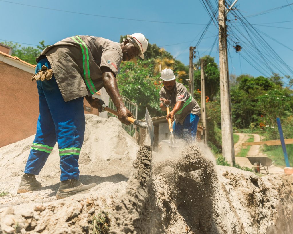 Sanemar prossegue com obras de revitalização de rede em Maricá