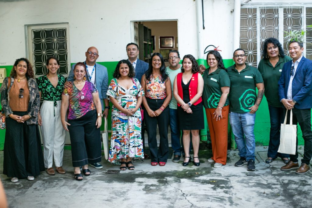 Casa da Cultura da Baixada recebe visita de Ministra do Chile