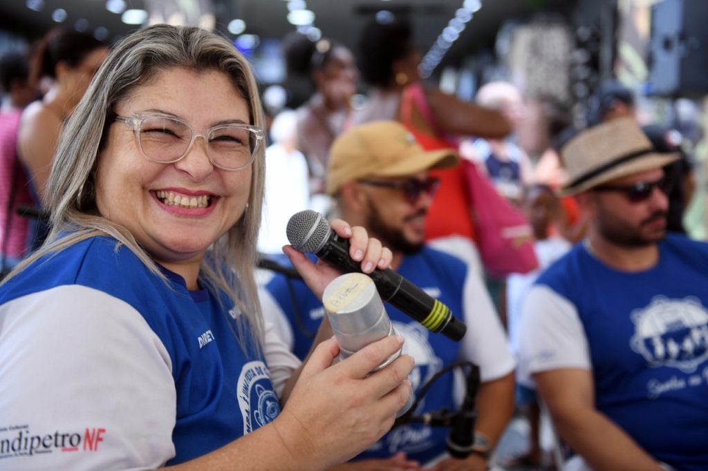 Dia Nacional do Samba é comemorado em Campos