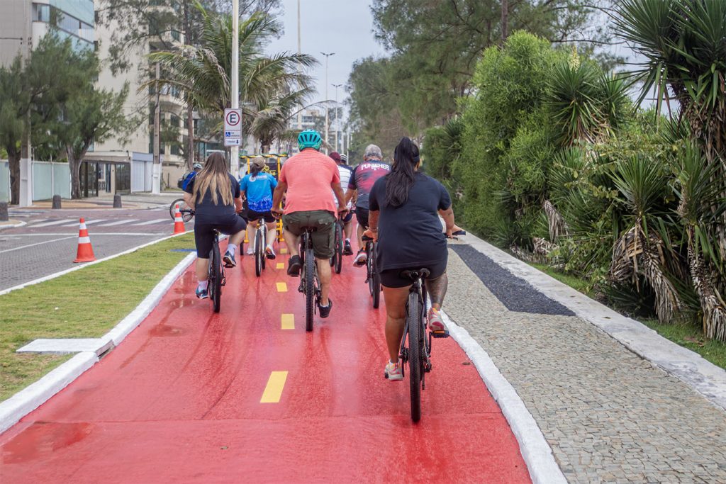 Passeio ciclístico inaugura revitalização de ciclovia em Macaé