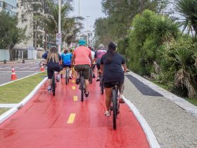 Passeio ciclístico inaugura revitalização de ciclovia em Macaé