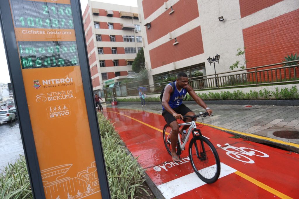 Contador de bikes ultrapassa 1 milhão de passagens em Niterói