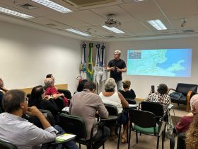 Presidente da Comlurb apresenta novo modelo de coleta domiciliar em palestra no Secovi Rio