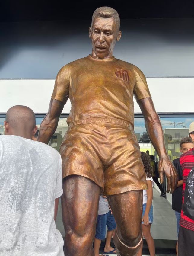 Estádio Rei Pelé é inaugurado em Araruama