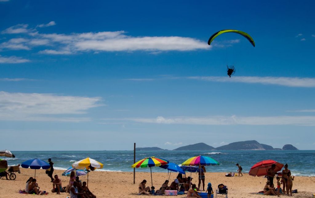 Operação Verão nas praias e cachoeiras de Macaé