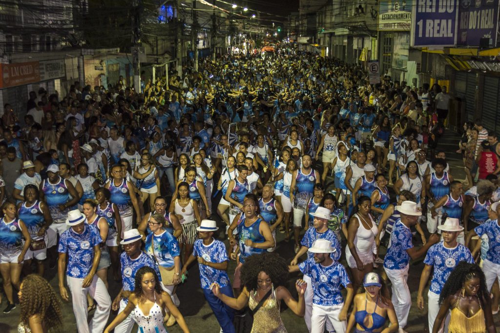 Escolas de samba promovem ensaios neste final de semana