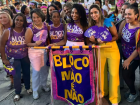 Bloco “Não é Não” desfila contra o assédio no Carnaval de Búzios