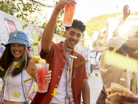 Blocos carnavalescos impulsionam vendas do comércio carioca