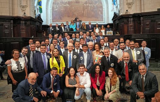 Rodrigo Bacellar é reeleito presidente da Alerj por unanimidade