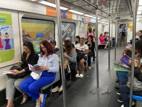 Bienal do Livro leva literatura ao metrô do Rio
