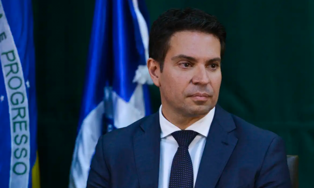 Governo derrotado, em vitória de Ramagem