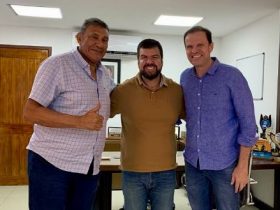 Zito e André Lazaroni se reúnem com o prefeito de Macaé