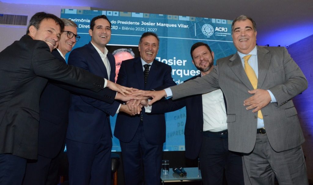 Josier Vilar inicia segundo mandato na ACRJ