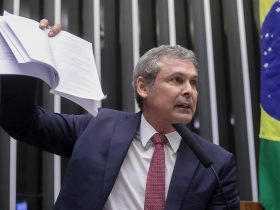 Lindbergh Farias consolida força na política nacional