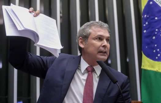 Lindbergh Farias consolida força na política nacional
