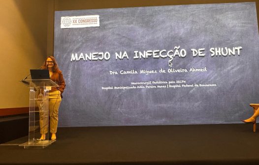 Neurocirurgiã carioca fala sobre manejo de infecções de Shunt em congresso