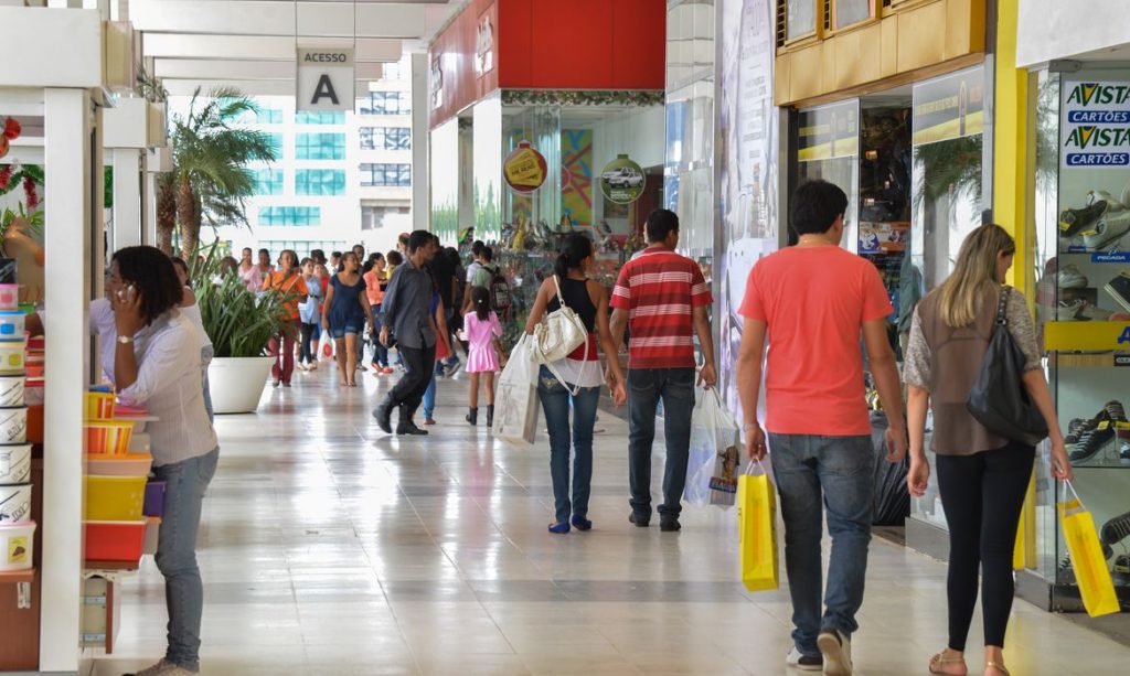 Comerciantes do Rio projetam aumento de vendas em julho