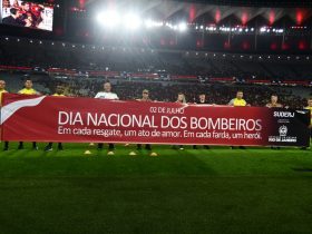 Corpo de Bombeiros do RJ é homenageado no Maracanã