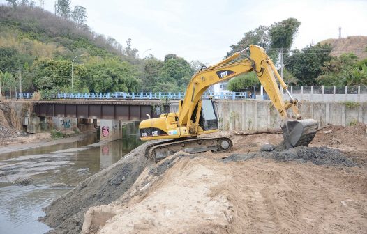 Desassoreamento do Rio Barra Mansa avança