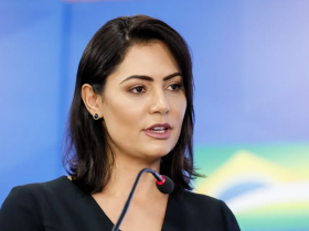 Michelle dá recado a Sóstenes: nada de mensagem para Bolsonaro