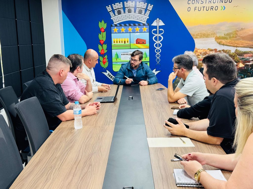 Pinheiral firma acordo para implementar sistema digital na gestão pública