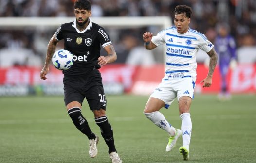 Botafogo perde em casa para o Cruzeiro e deixa o G6 do Brasileirão