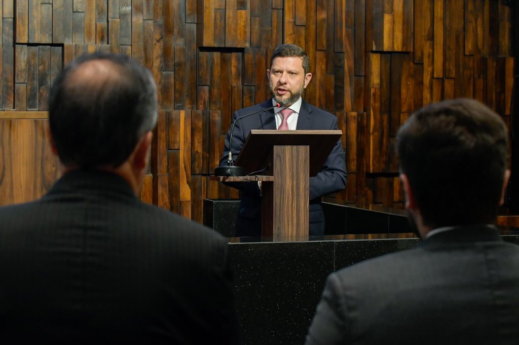 Governo mandará pacote de medidas econômicas para votação na Alerj