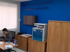 Suderj e Sebrae Rio firmam parceria para inaugurar posto de atendimento no Complexo Esportivo da Rocinha