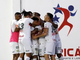 Portuguesa vence Maricá e abre vantagem nas semifinais da Copa Rio