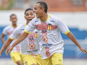Santa Cruz larga na frente na final da Série C do Rio
