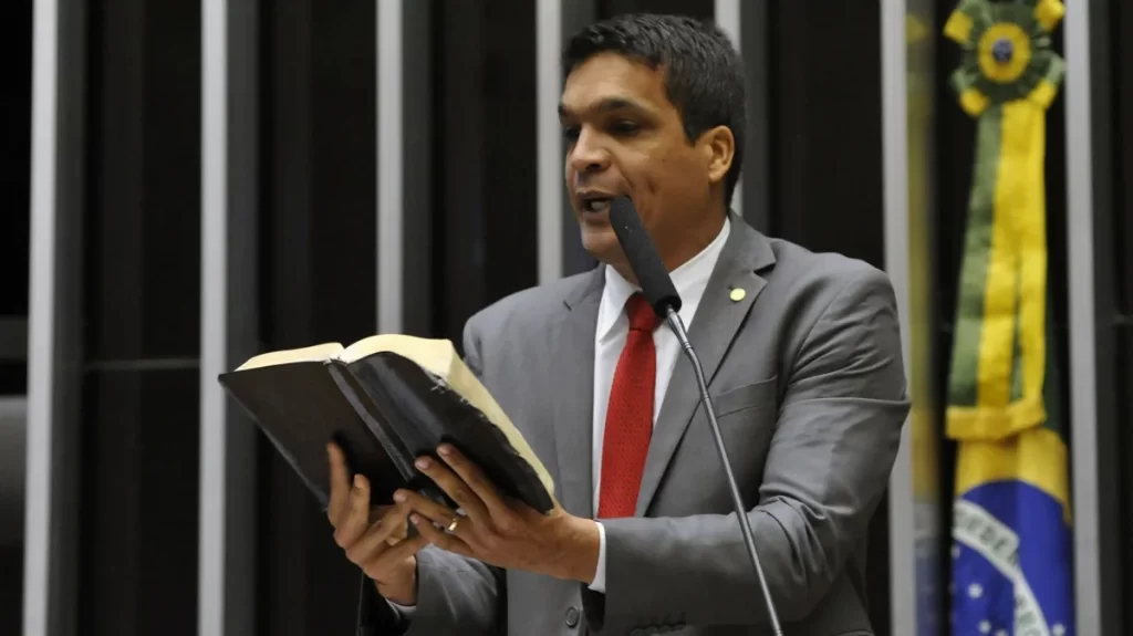 Cabo Daciolo anuncia pré-candidatura à Presidência em 2026