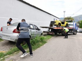 Operação “Cidade Limpa” já removeu mil sucatas das ruas de Nova Iguaçu