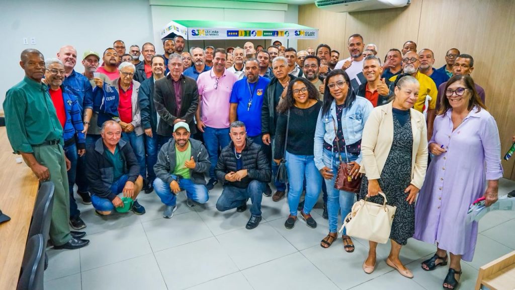 Prefeitura de São João de Meriti libera uso de picapes por taxistas