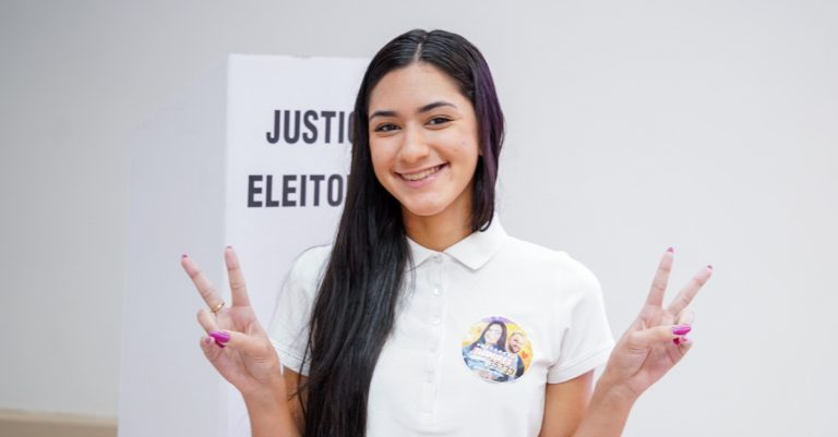 Vereadora de 19 anos é nomeada para cargo na Secretaria do Ambiente