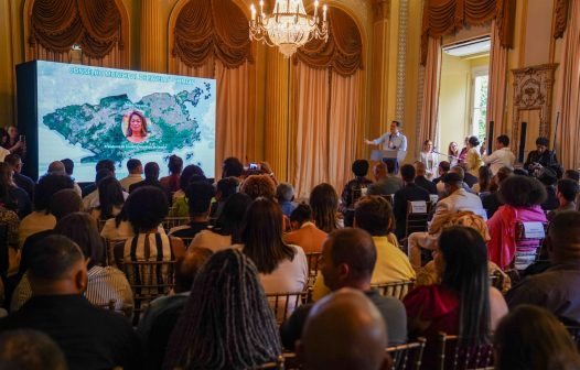 COMFAV empossa 44 novos conselheiros no Palácio da Cidade