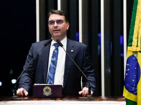 Flávio Bolsonaro diz que PL não estará com Paes