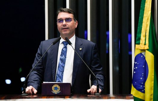 Flávio Bolsonaro diz que PL não estará com Paes