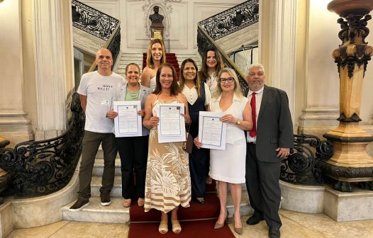 Moção de reconhecimento e aplausos concedida à Diretoria Adjunta da Mulher do Creci-RJ