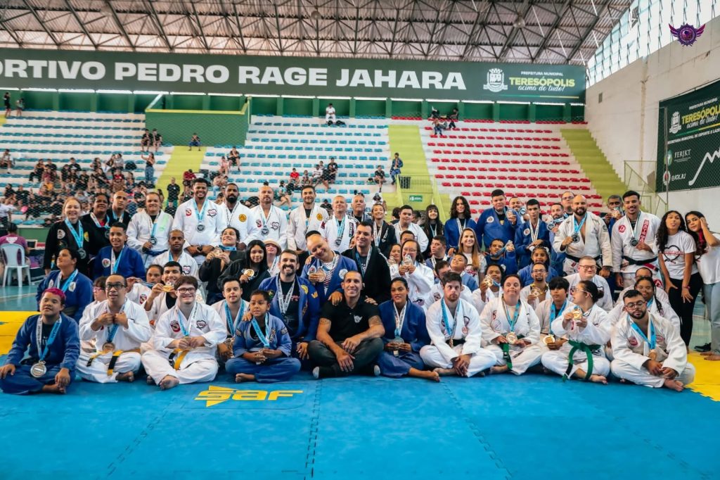 Atletas de Itaguaí participam do World Tour de jiu-jitsu inclusivo