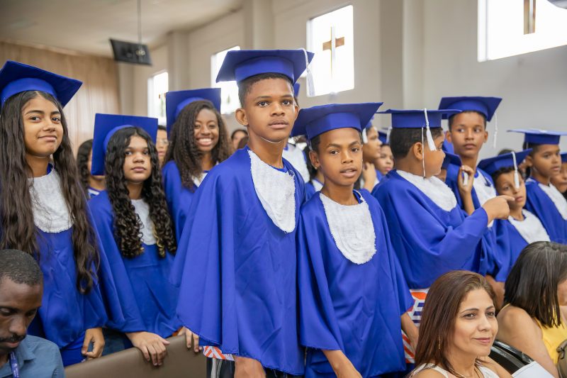 Avança Mesquita forma 312 estudantes e conclui edição 2025 do programa