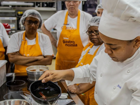 Barra do Piraí forma 200 alunos em cursos gratuitos de Beleza e Gastronomia