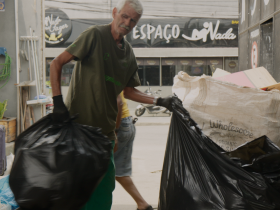 Documentário revela trajetória de catadores e desafios da reciclagem