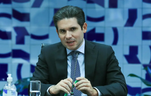 Vossa excelência, a baixaria!