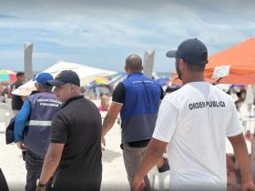 Fiscalização orienta banhistas sobre regras na Praia do Forte