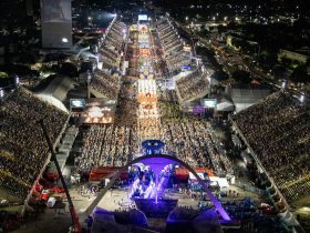 Grupo especial tem disputa acirrada e folia de rua entra na reta final